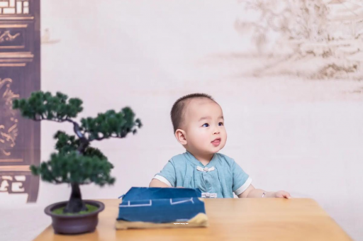 新泰宝宝半夜吐了怎么回事 新泰宝宝半夜吐了怎么回事