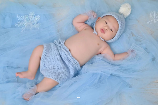 新泰怀孕多久肚子会隆起